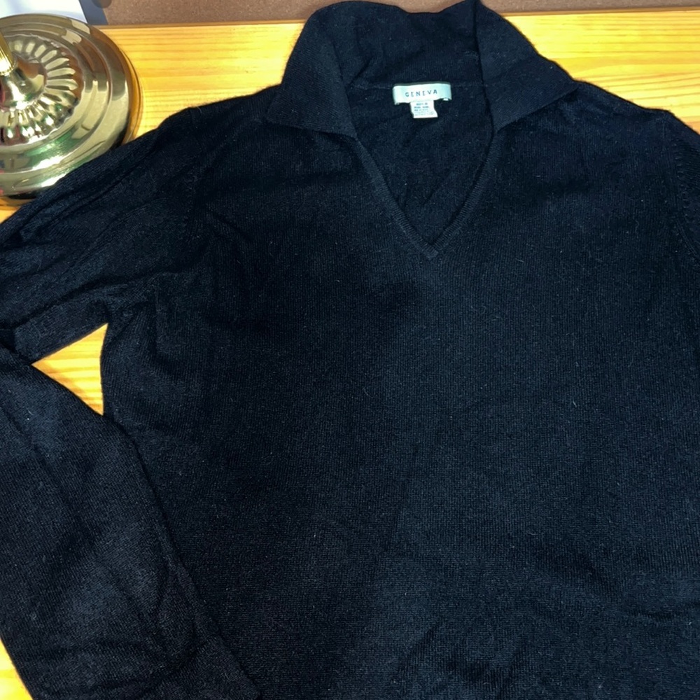 Black 100% Cashmere Sweater - Picture 2 of 12